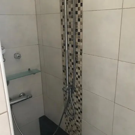 Wintergarten דירה *